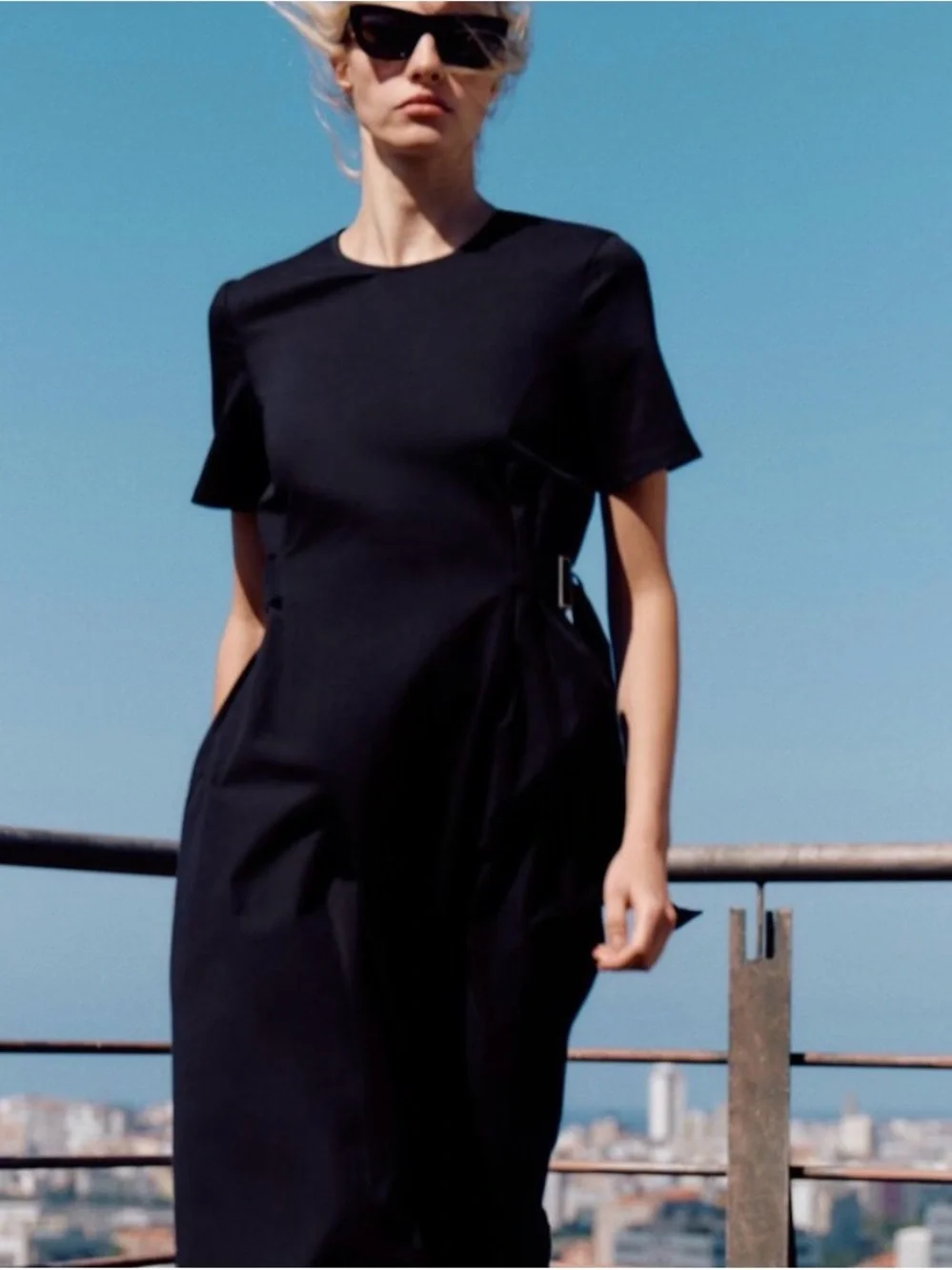 🆕 Zara Black Cotton Midi Dress with Side Buckles M - Picture 2 of 7